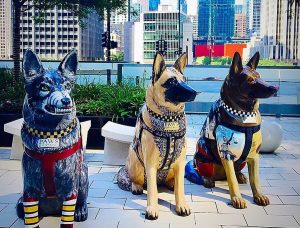 Скульптуры собак появились на улицах Чикаго